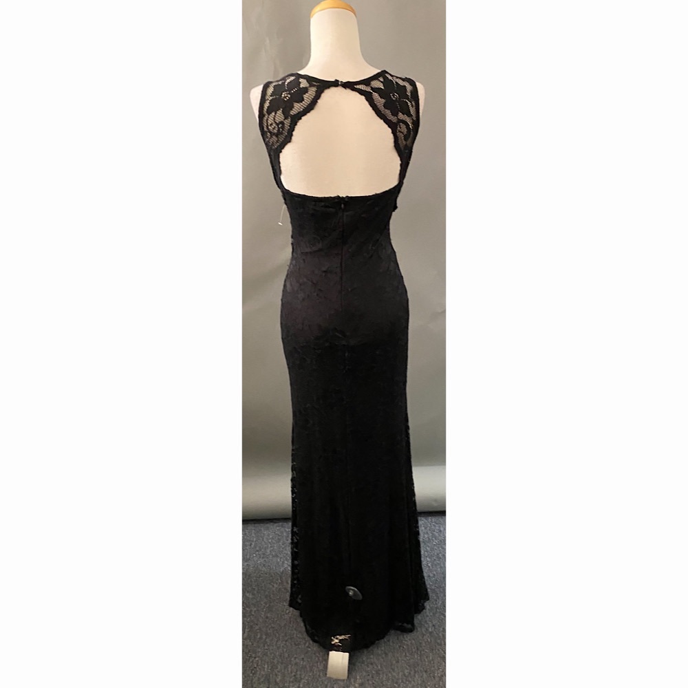 Black Sleeveless Lace Dress - Picture 4 of 6